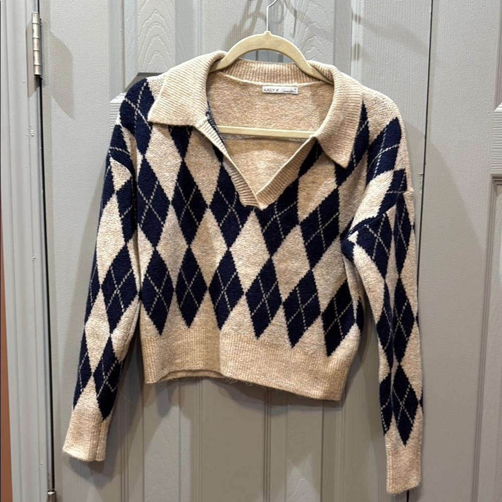 Cropped Cream and Navy V-Neck Sweater (S)